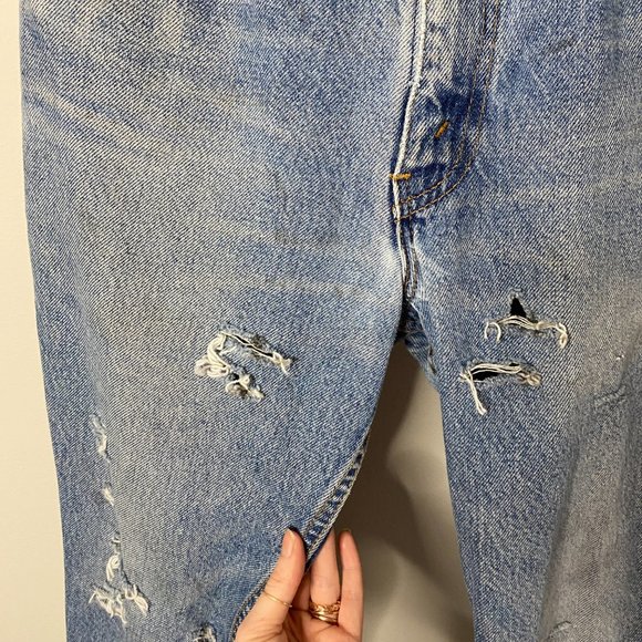 ON HOLD Vintage Distressed High Rise Levi's - Picture 7 of 14